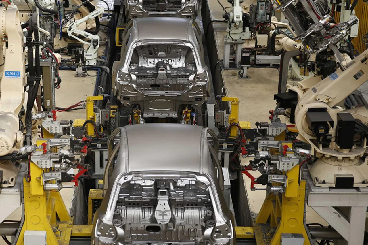 media trial against car assemblers 