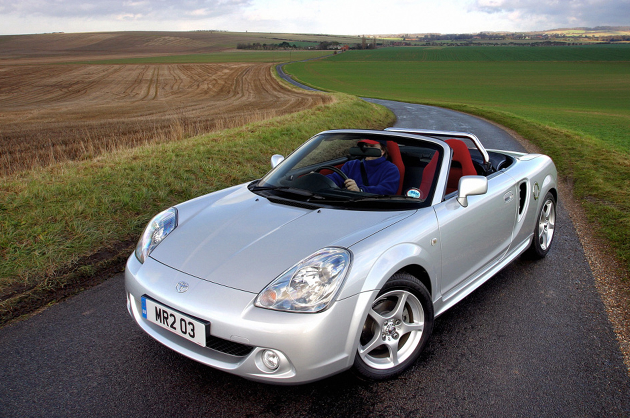 تویوتا MR2