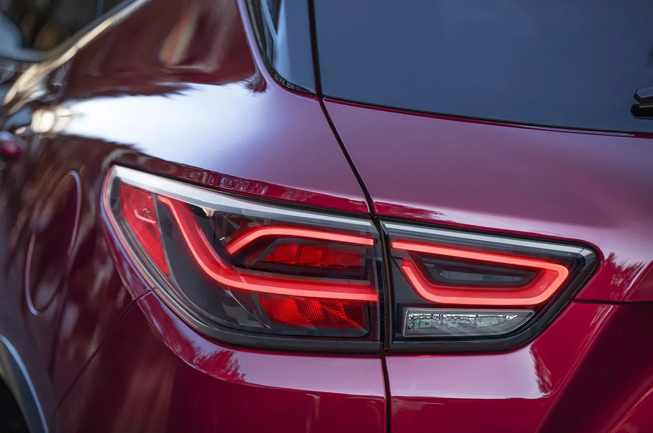 AutomobileFarsi 2023 Chevrolet Blazer 14