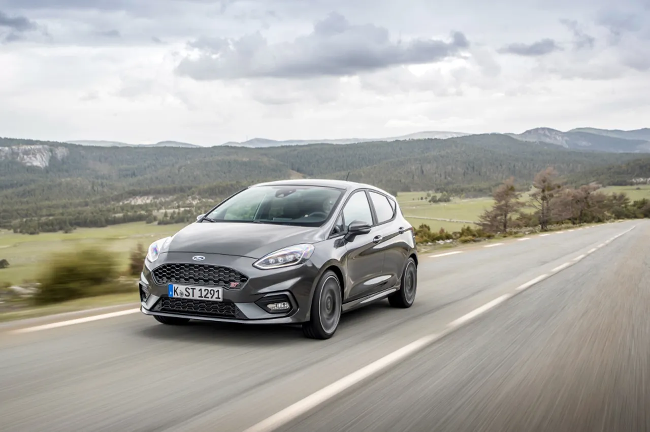 AutomobileFa Ford Fiesta