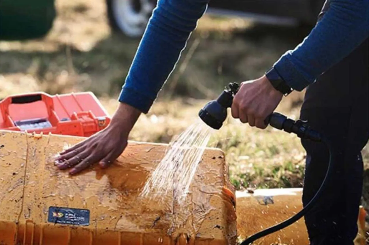 AutomobileFa Land Rover Defender Portable Rinse System