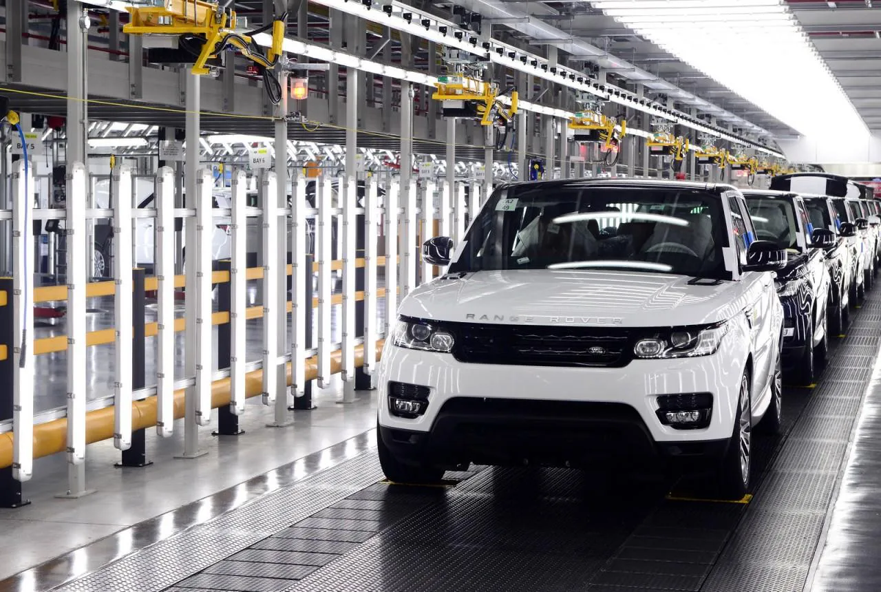 AutomobileFa JLR Factory 2