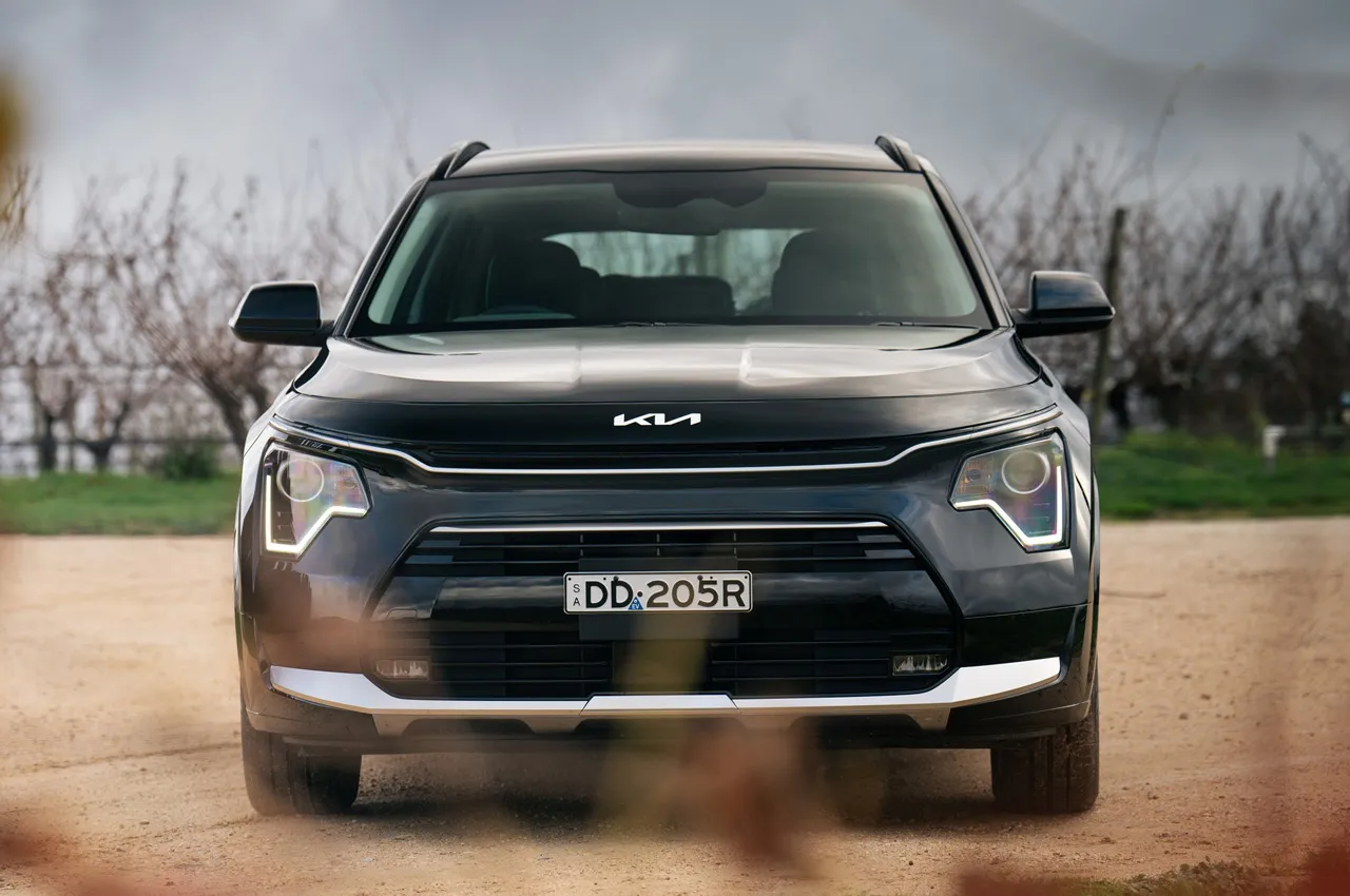 automobilefarsi kia niro 6