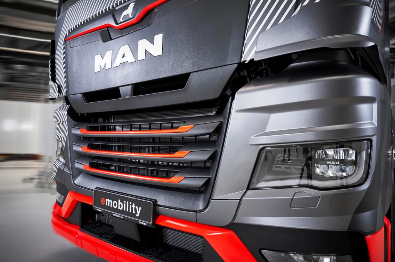 AutomobileFa MAN Truck 01