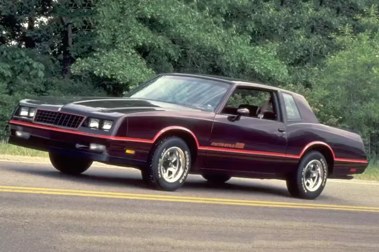 AutomobileFa 014 1982 Monte Carlo SS G Body