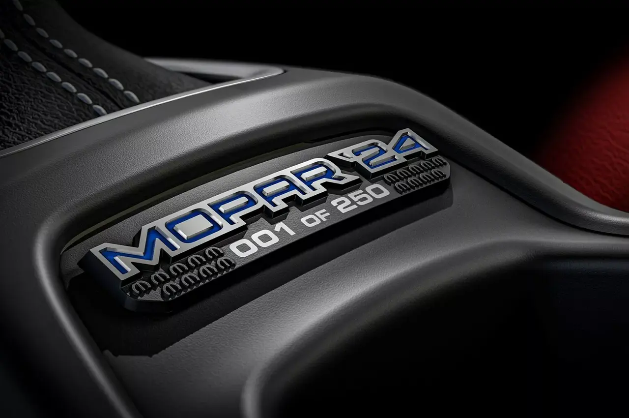 AutomobileFa Jeep Mopar 24 Gladiator LE 14030320 2