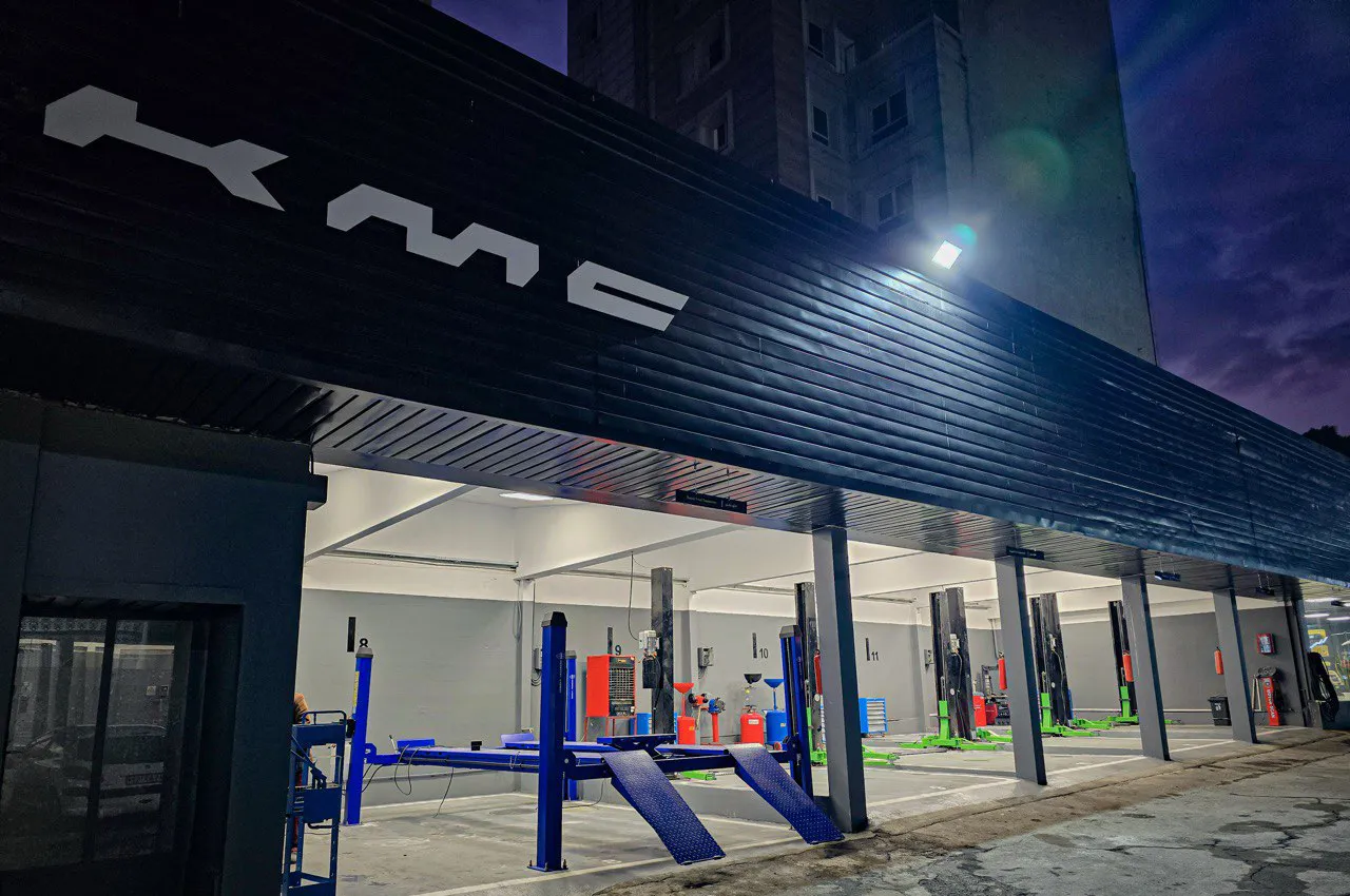AutomobileFa KMC dealership 14031003 5