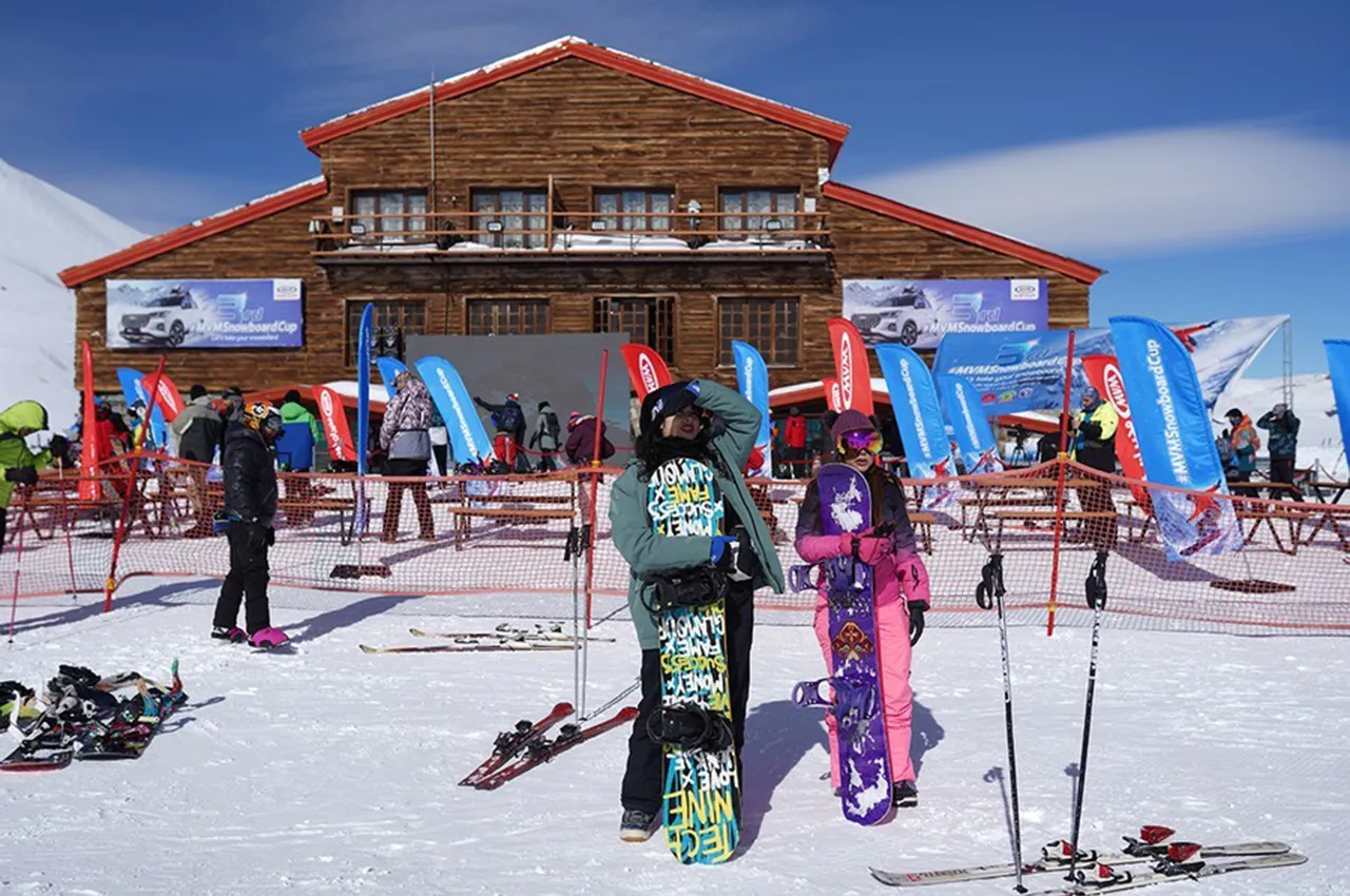 AutomobileFa Modiran Khodro Snowboarding 14031215 3