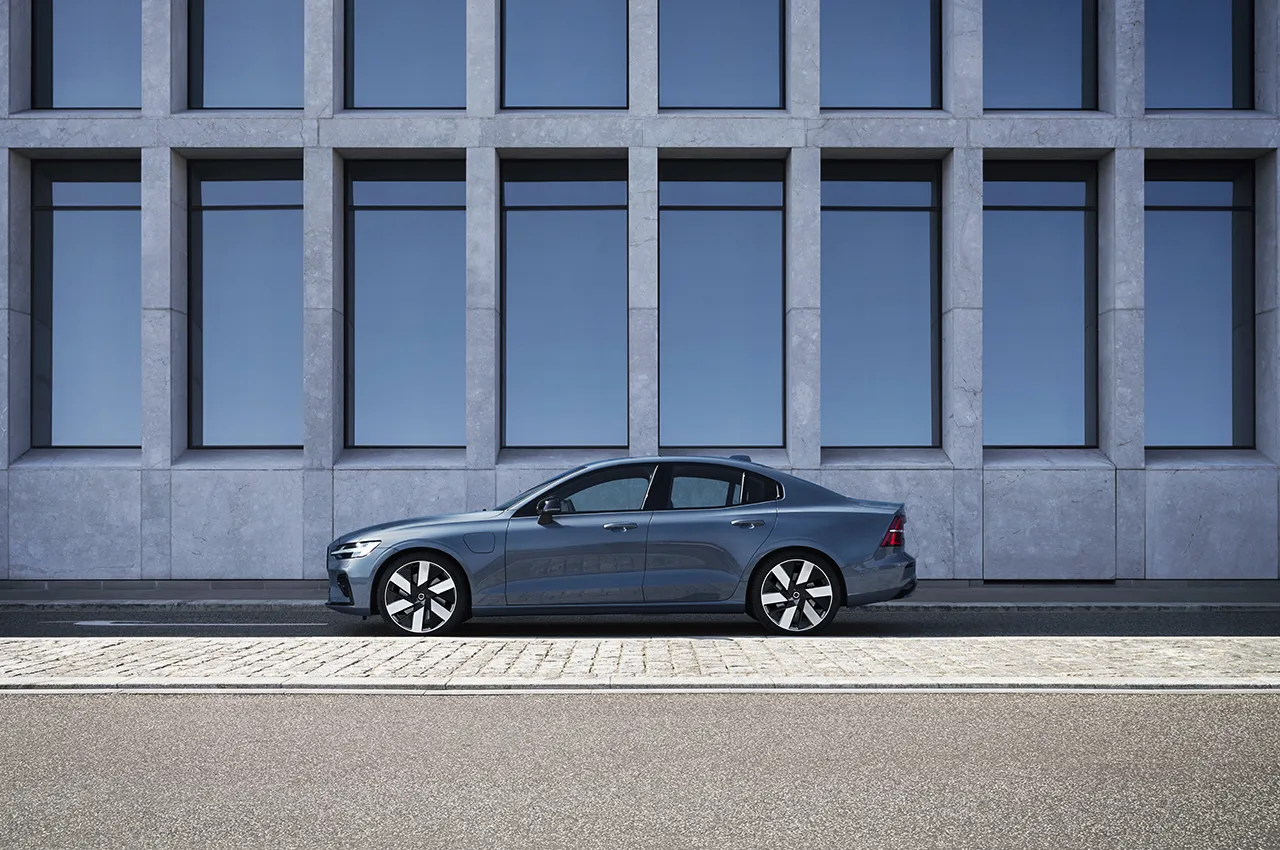 AutomobileFa Volvo S60 14031206 3