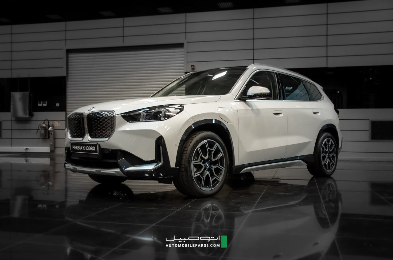 BMW iX1 xDrive 30L