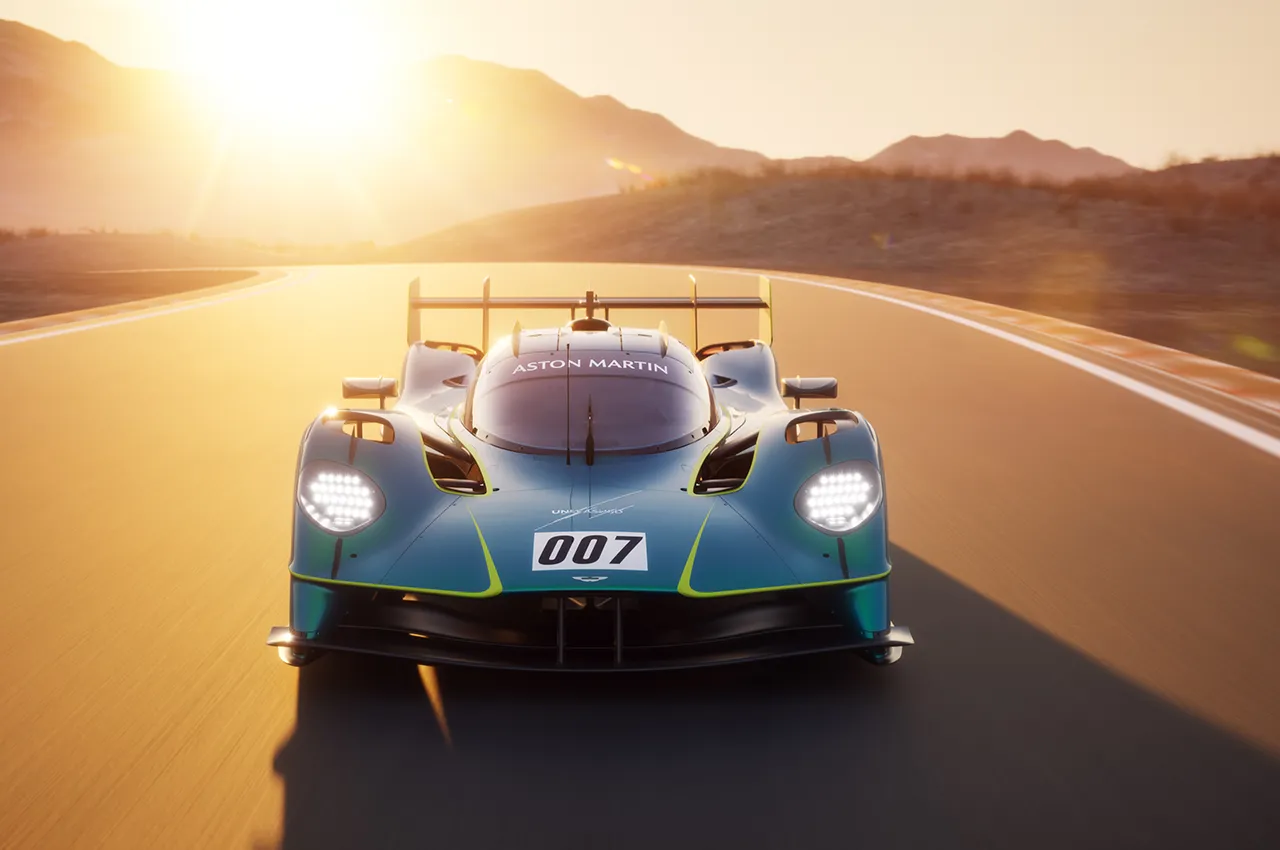 AutomobileFa Aston Martin Valkyrie LM 14040319 3