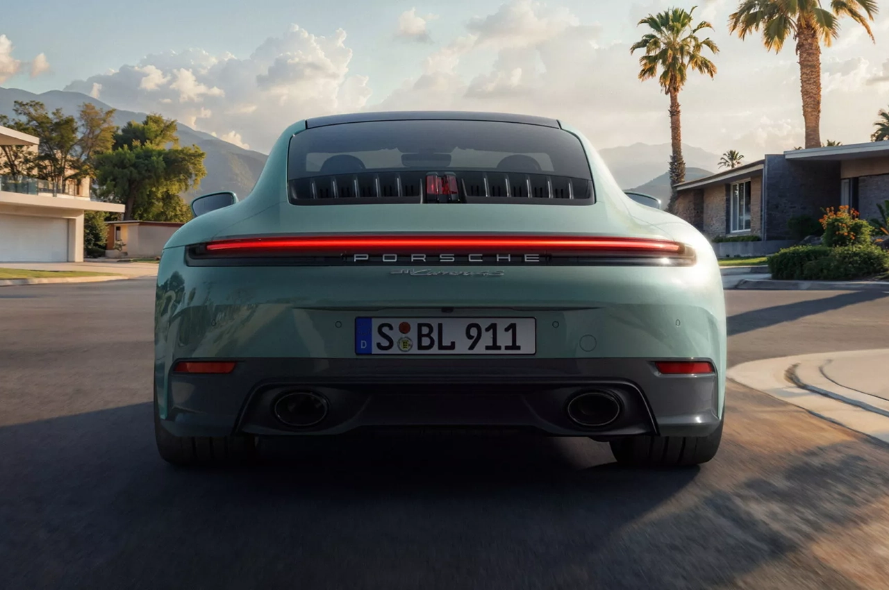 automobilefa Porsche 911 Carrera 03