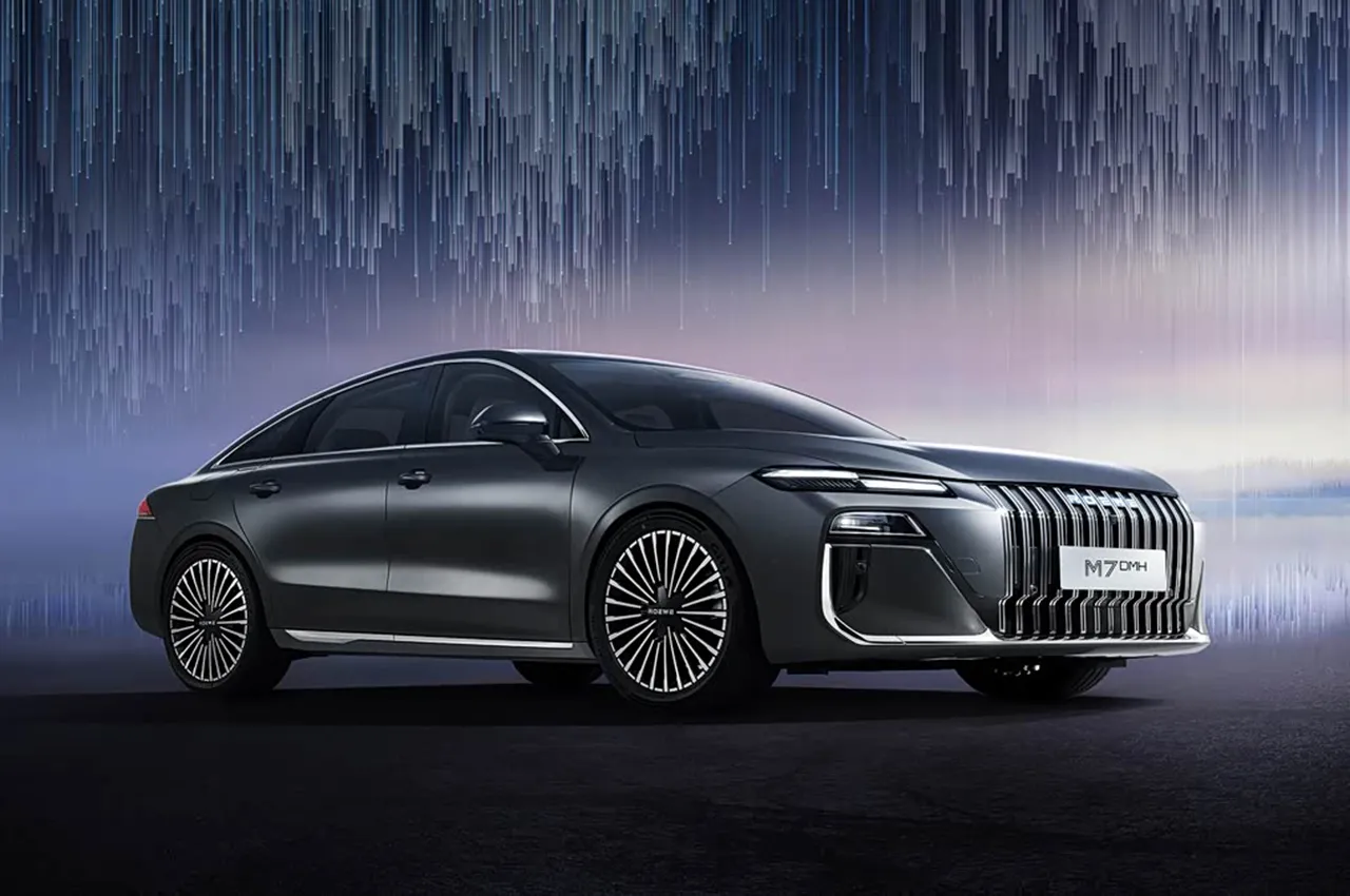 Roewe M7