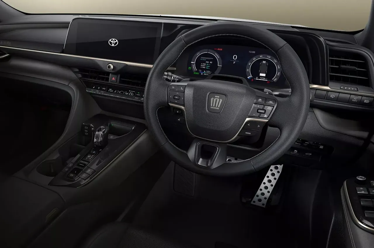automobilefa Toyota Crown Sport 14040422 01