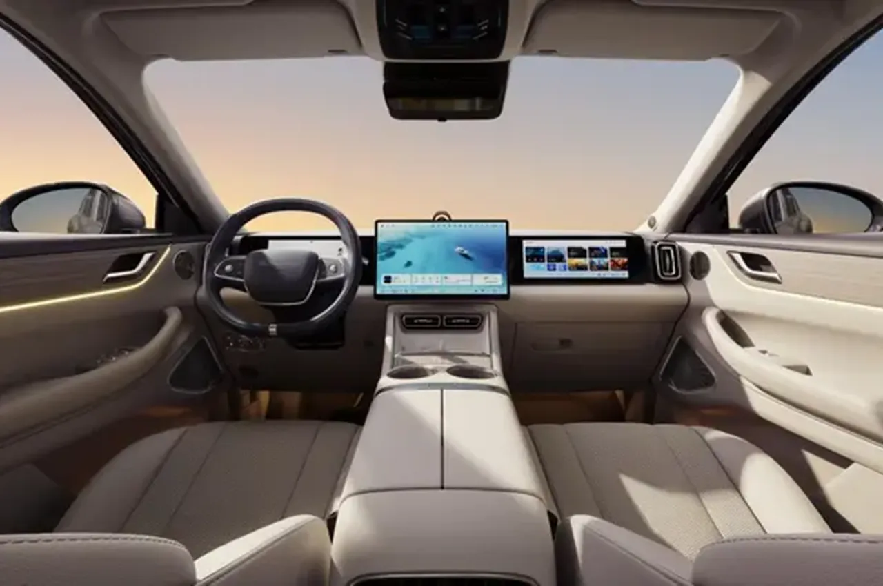 AutomobileFa Exeed Exelentics E05 14040523 3