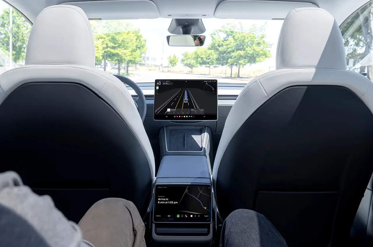 automobilefa Tesla robotaxis14040508 1