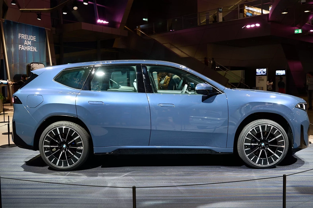 AutomobileFa BMW iX3 Munich 14040618 6