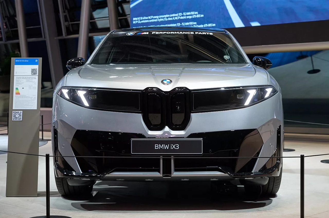 AutomobileFa BMW iX3 Munich 14040618