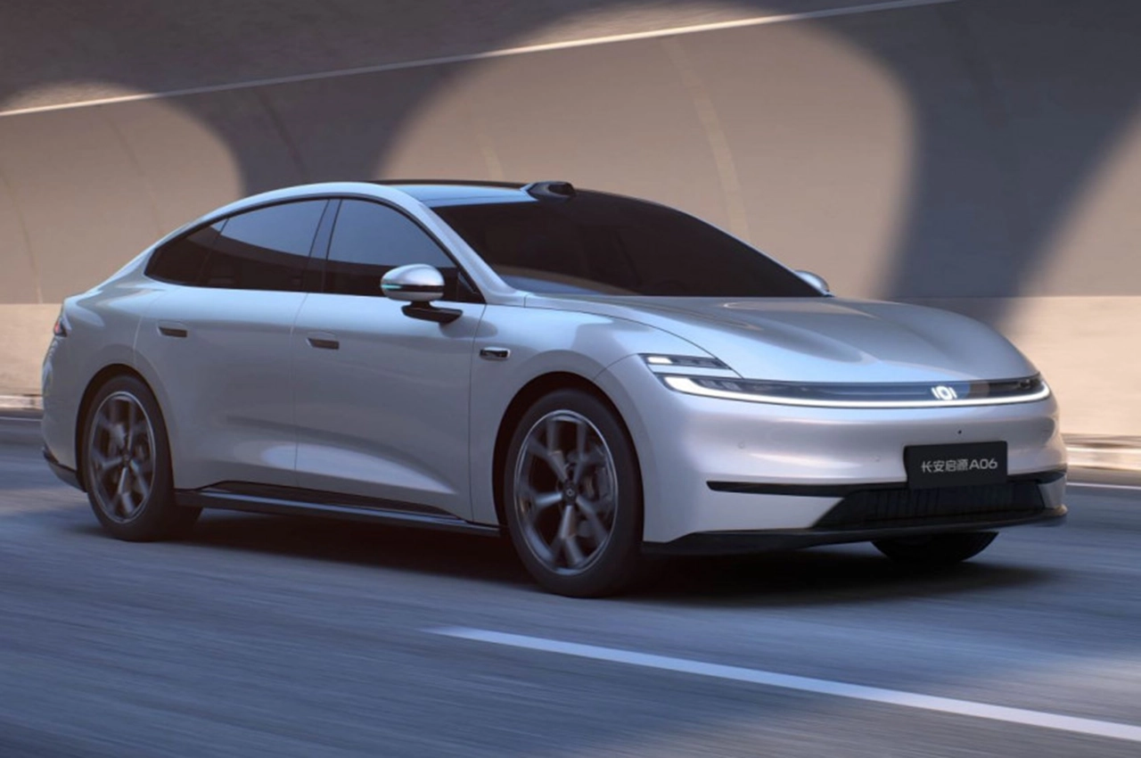 AutomobileFa Changan Qiyuan A06 14040621 1