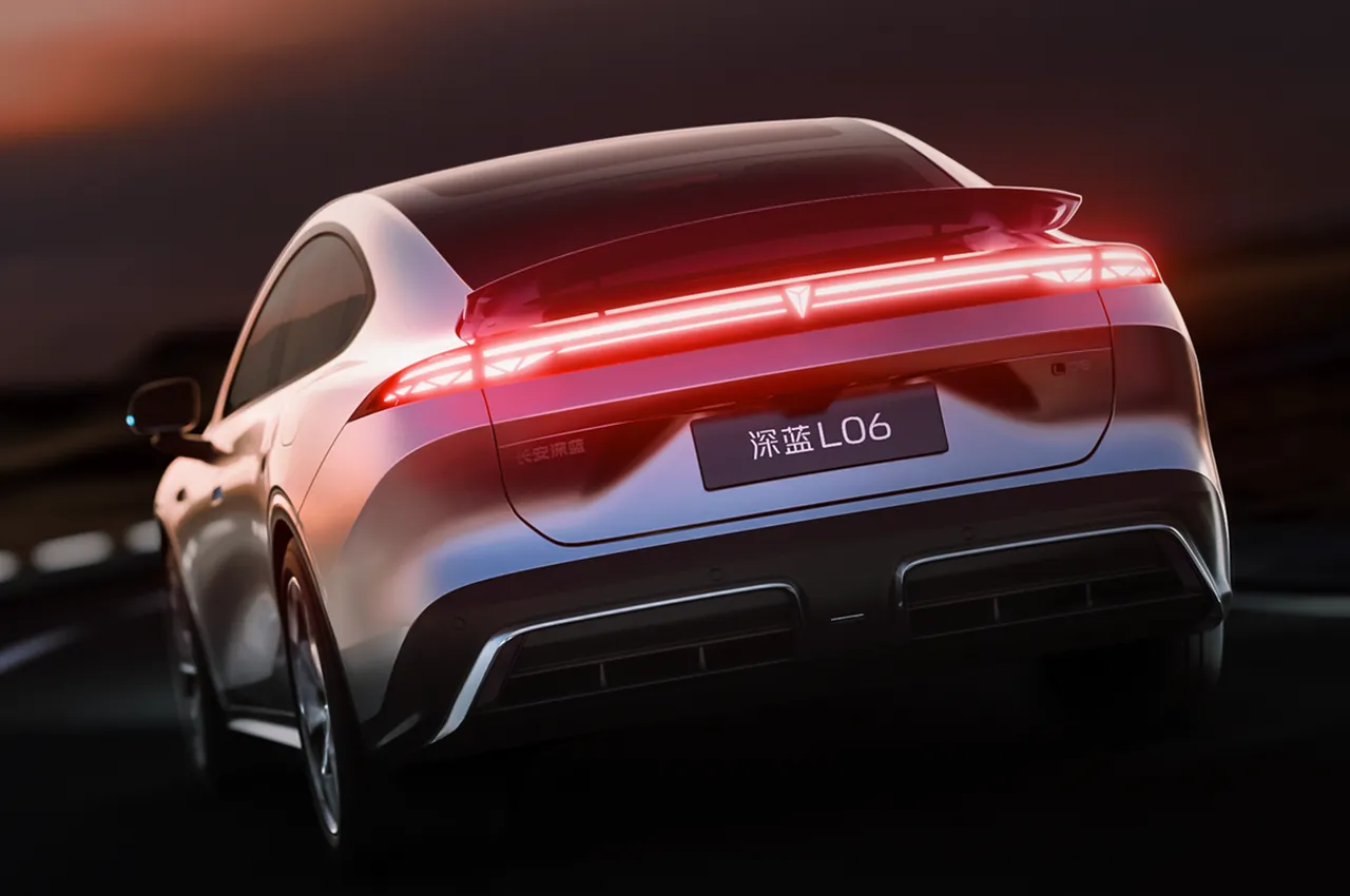 AutomobileFa Deep Blue L06 14040613 1