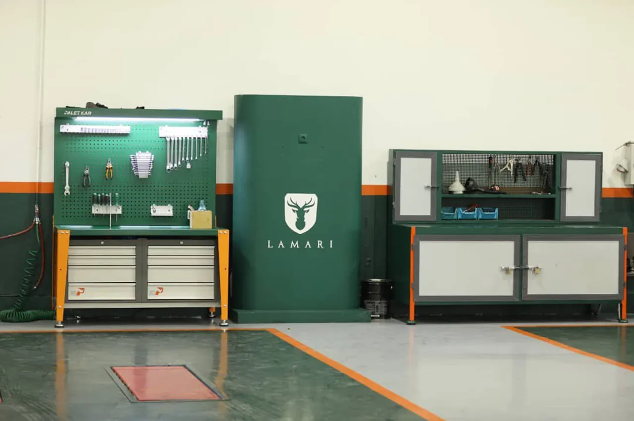 AutomobileFa Lamaris AfterSales Service 14040613 2