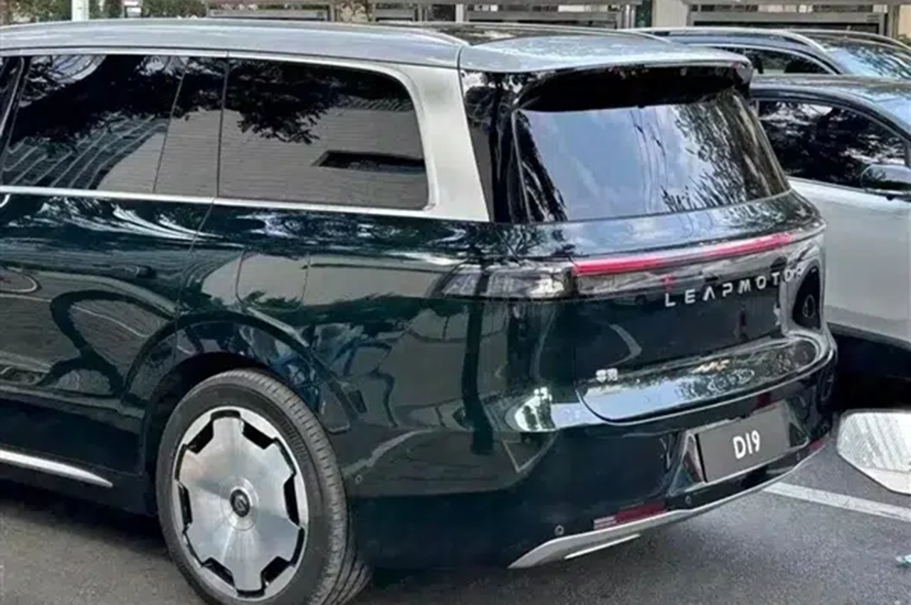 AutomobileFa Leapmotor D16 14040627 3