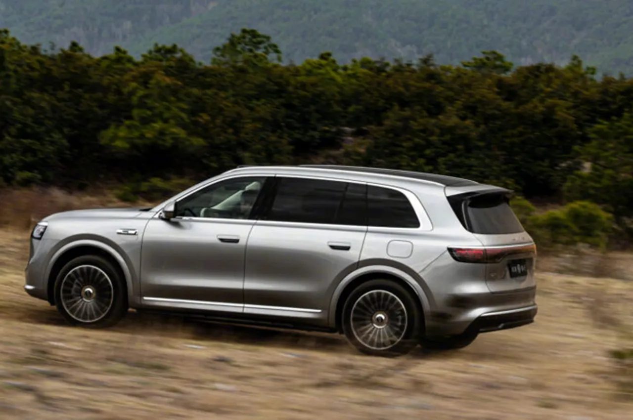 automobilefa Aito M8 14040606 3