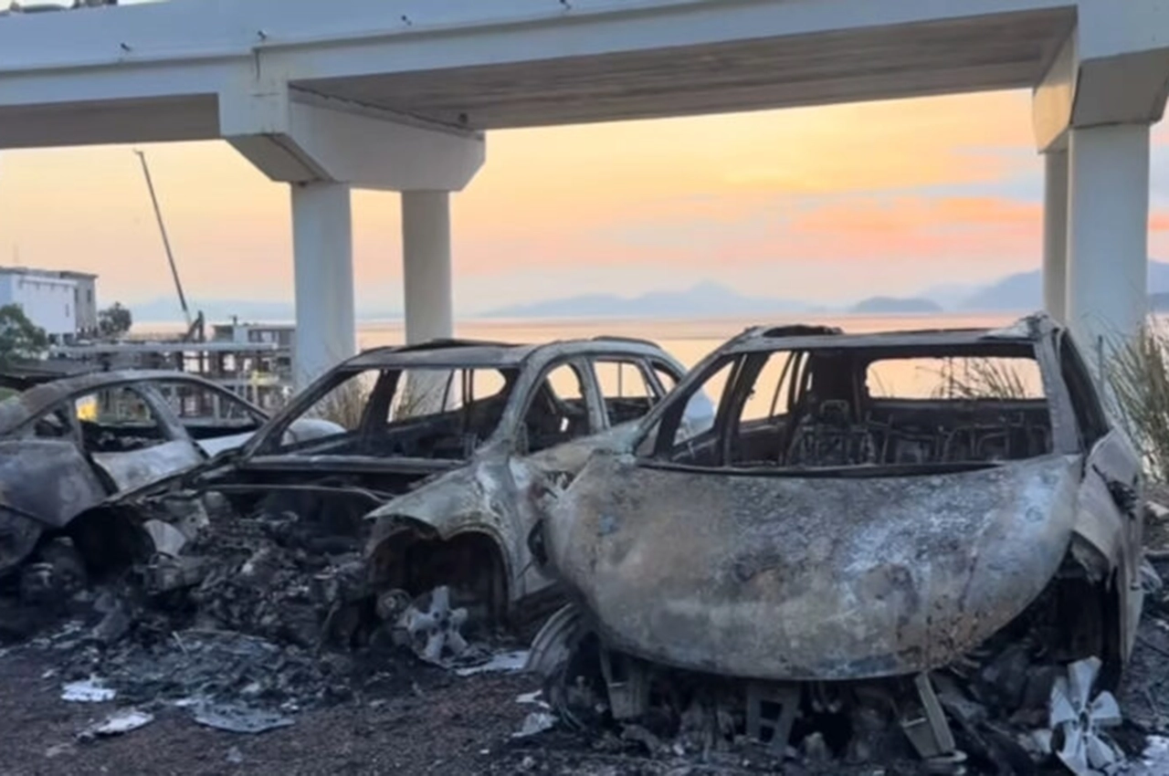 AutomobileFa Avatr 06 electric car catches fire 14040715 2