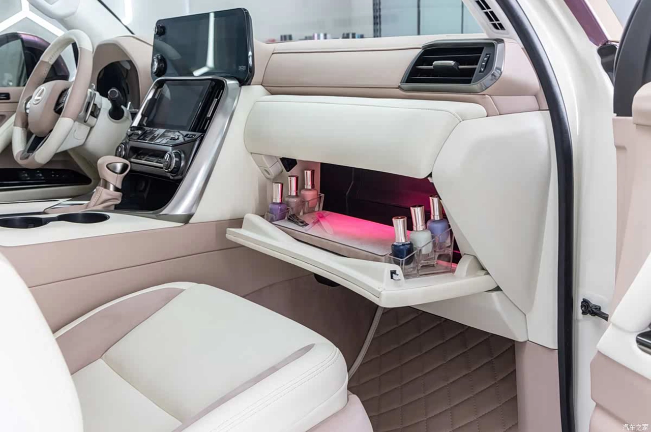 AutomobileFa Lexus Glam LX 14040702 1