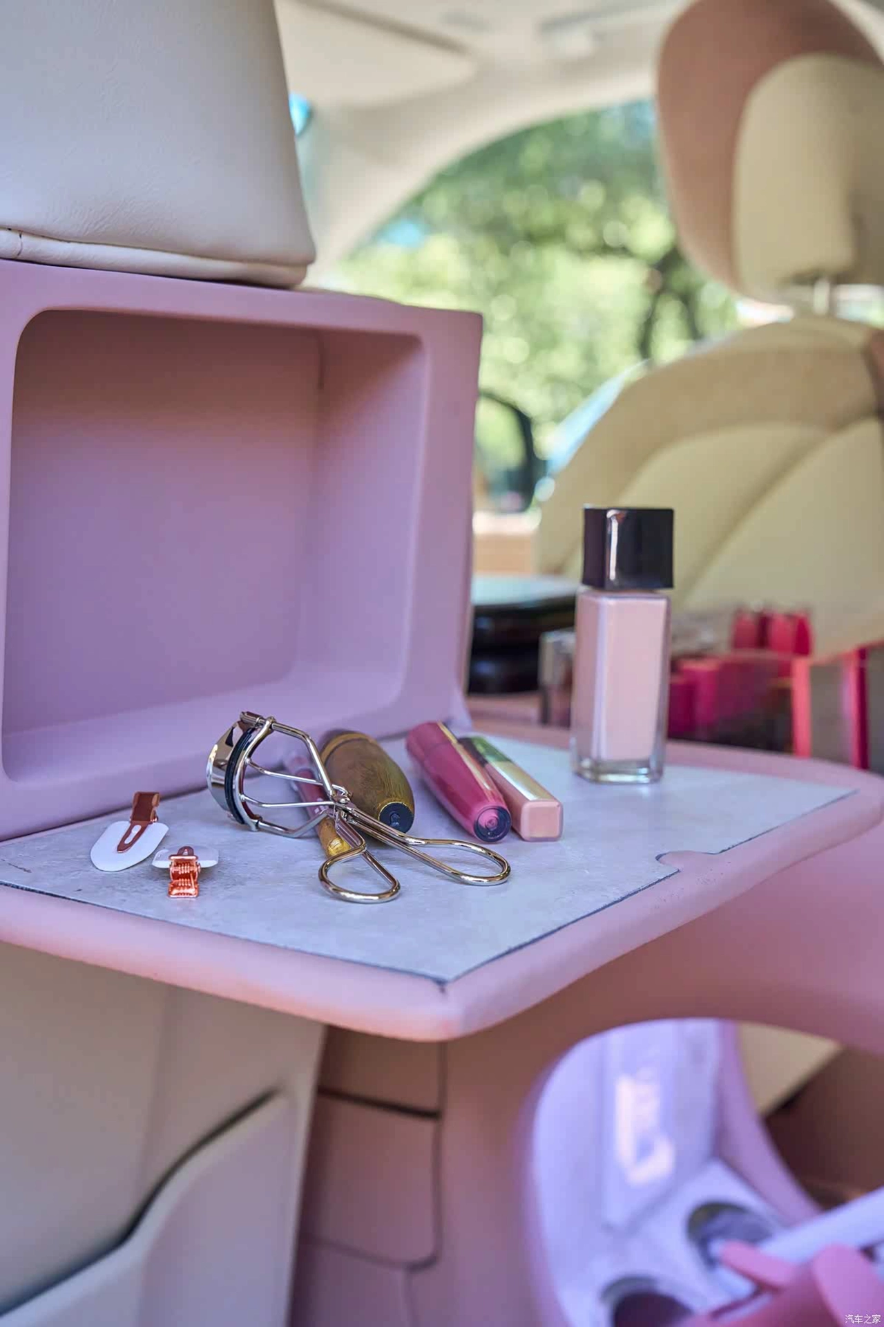 AutomobileFa Lexus Glam LX 14040702 11