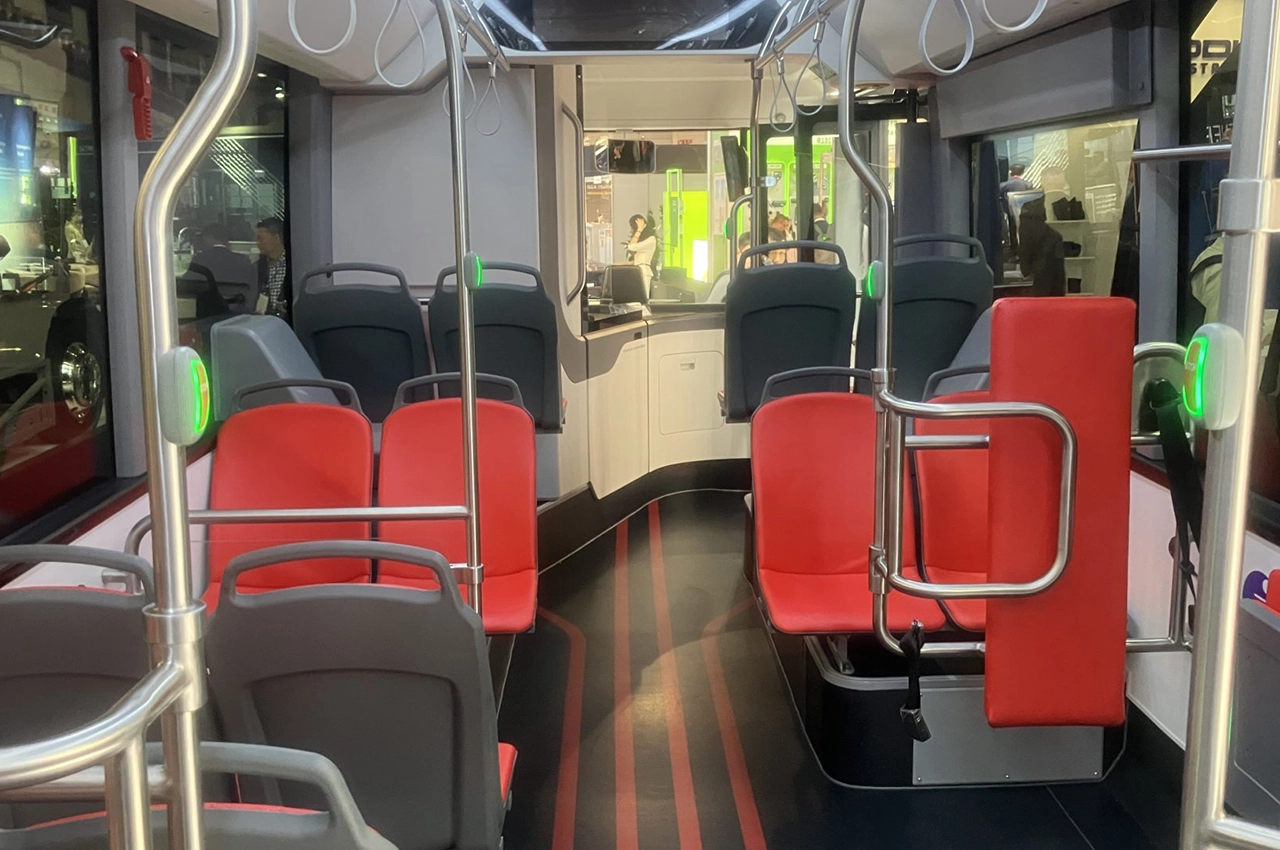 AutomobileFa MG electric bus 14040720 2