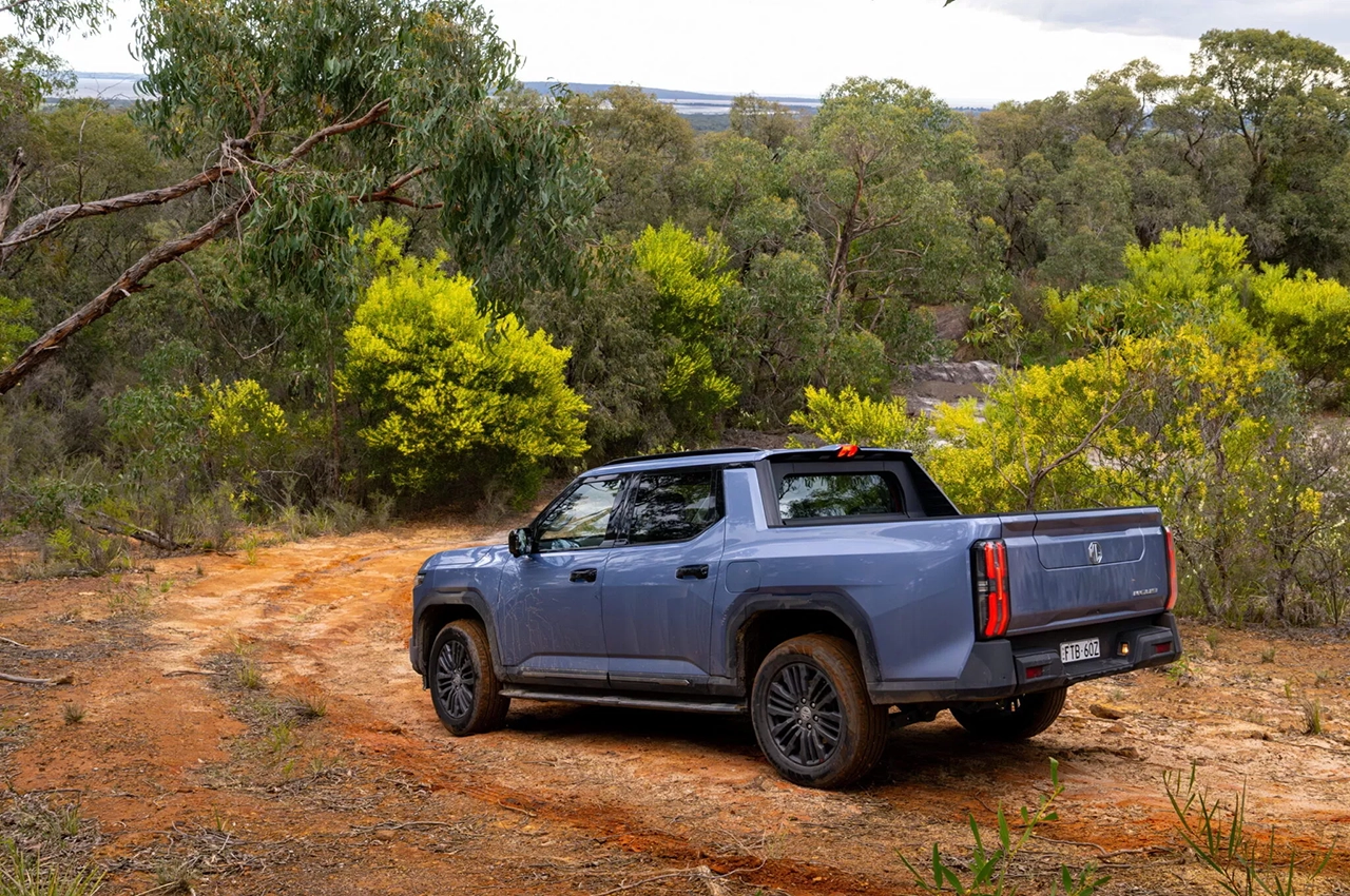 AutomobileFa MGU9 14040701 10