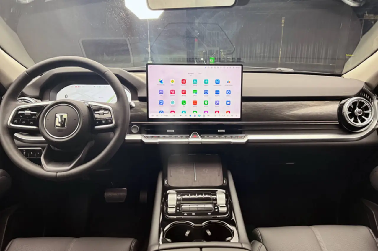 AutomobileFa New Tank 400 plug in hybrid SUV 14040726 9