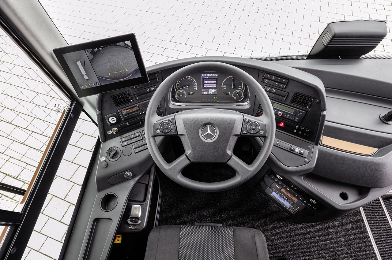 AutomobileFa mercedes benz intouro 14040720 7