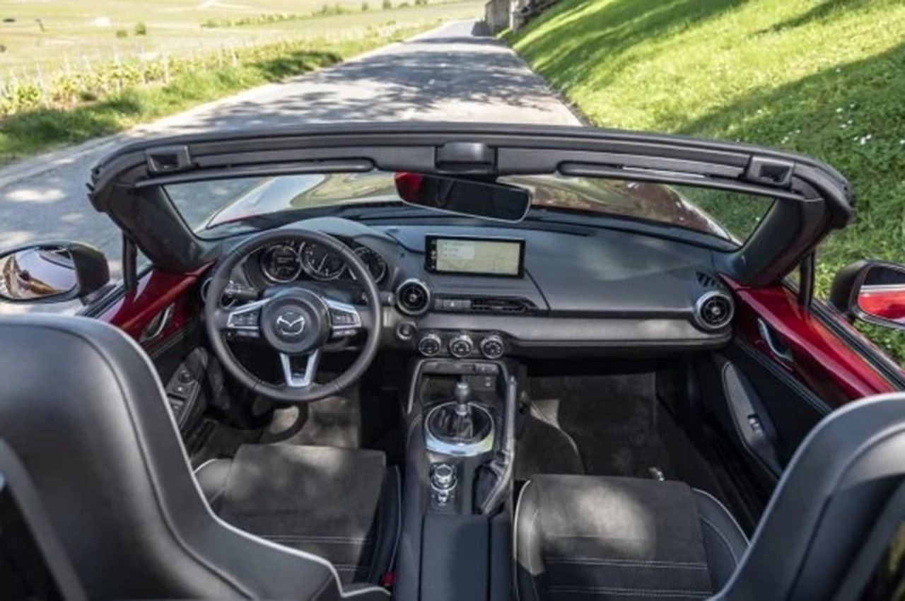 AutomobileFa mg cybertster et mazda mx 5 14040723 5