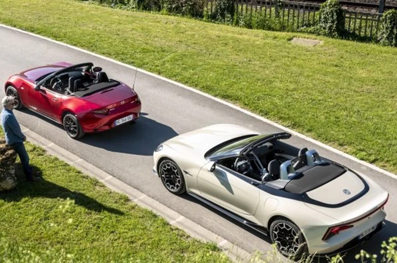 AutomobileFa mg cybertster et mazda mx 5 14040723 8