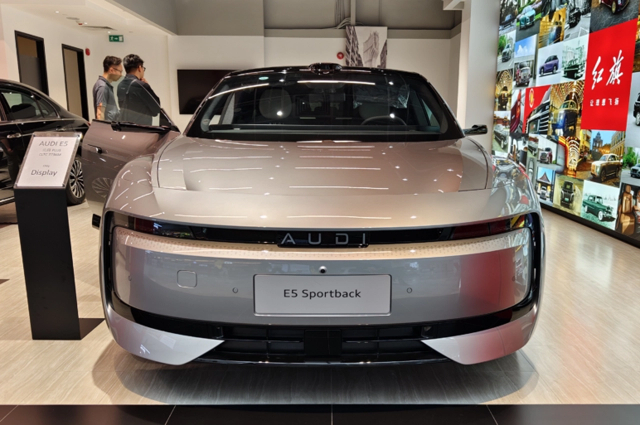 AutomobileFa AUDI E5 14040812 1