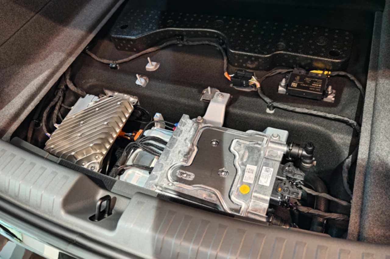 AutomobileFa AUDI E5 14040812 3