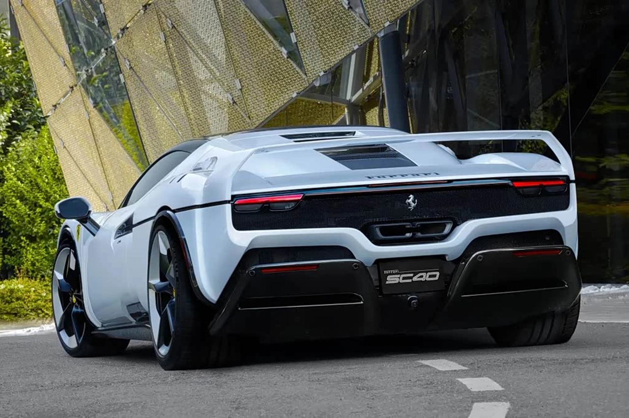 AutomobileFa Ferrari SC40 14040804 6