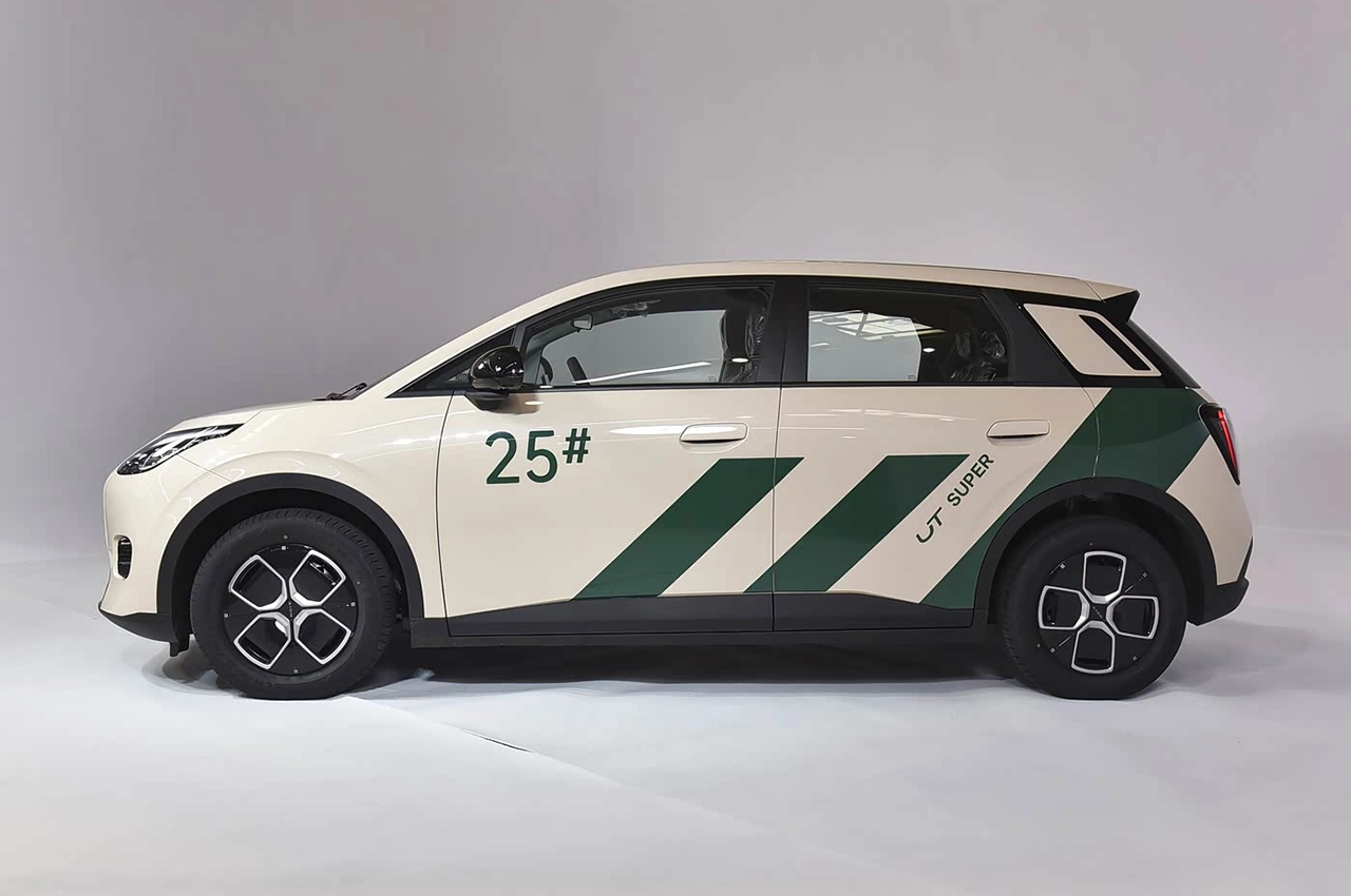 AutomobileFa GAC Aion UT 14040820 3