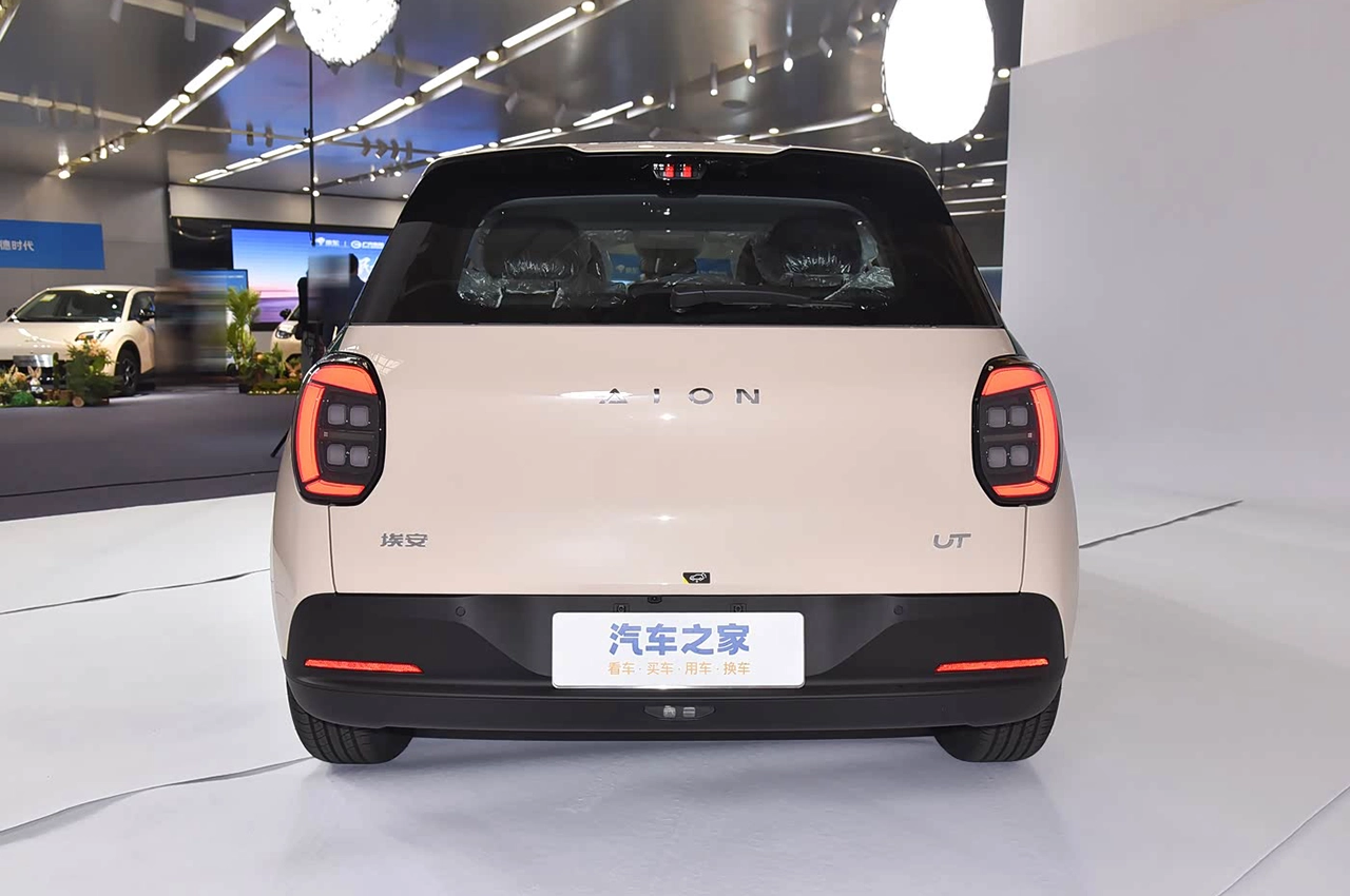 AutomobileFa GAC Aion UT 14040820 4