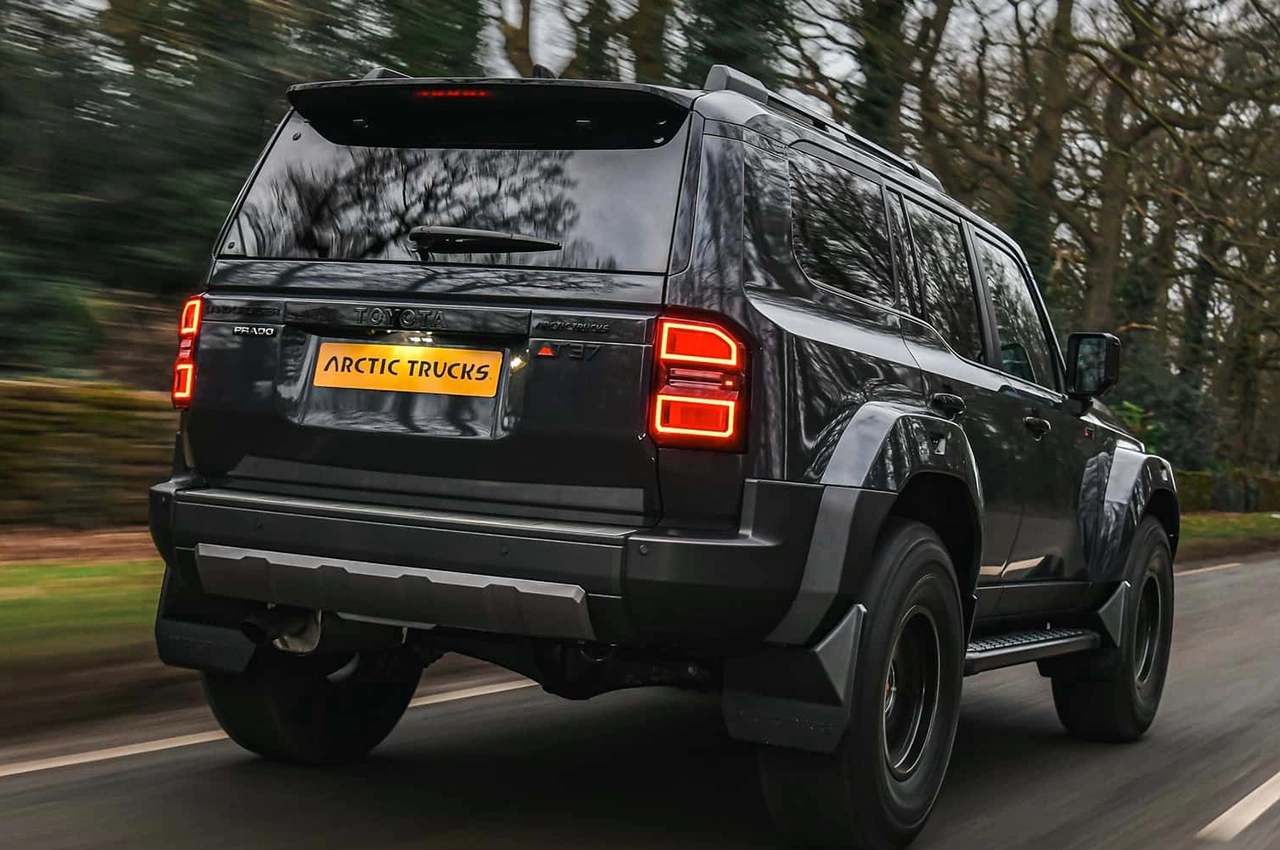 AutomobileFa New Toyota Land Cruiser AT37 14040819 8