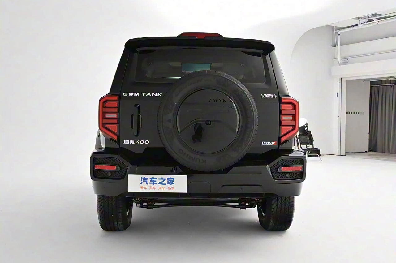 AutomobileFa Tank 400 14040813 2