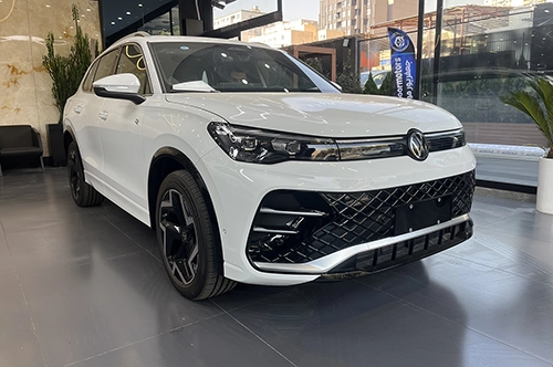 Volkswagen Tiguan L Pro