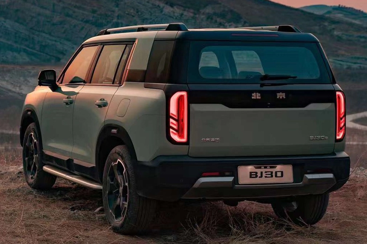 AutomobileFa BAICBJ30 14040901 2