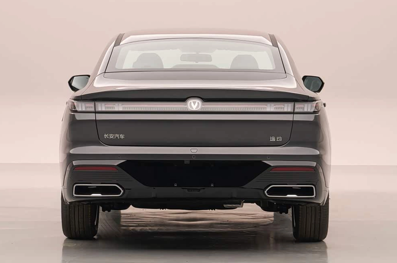 AutomobileFa Changan Eado 14040917 1