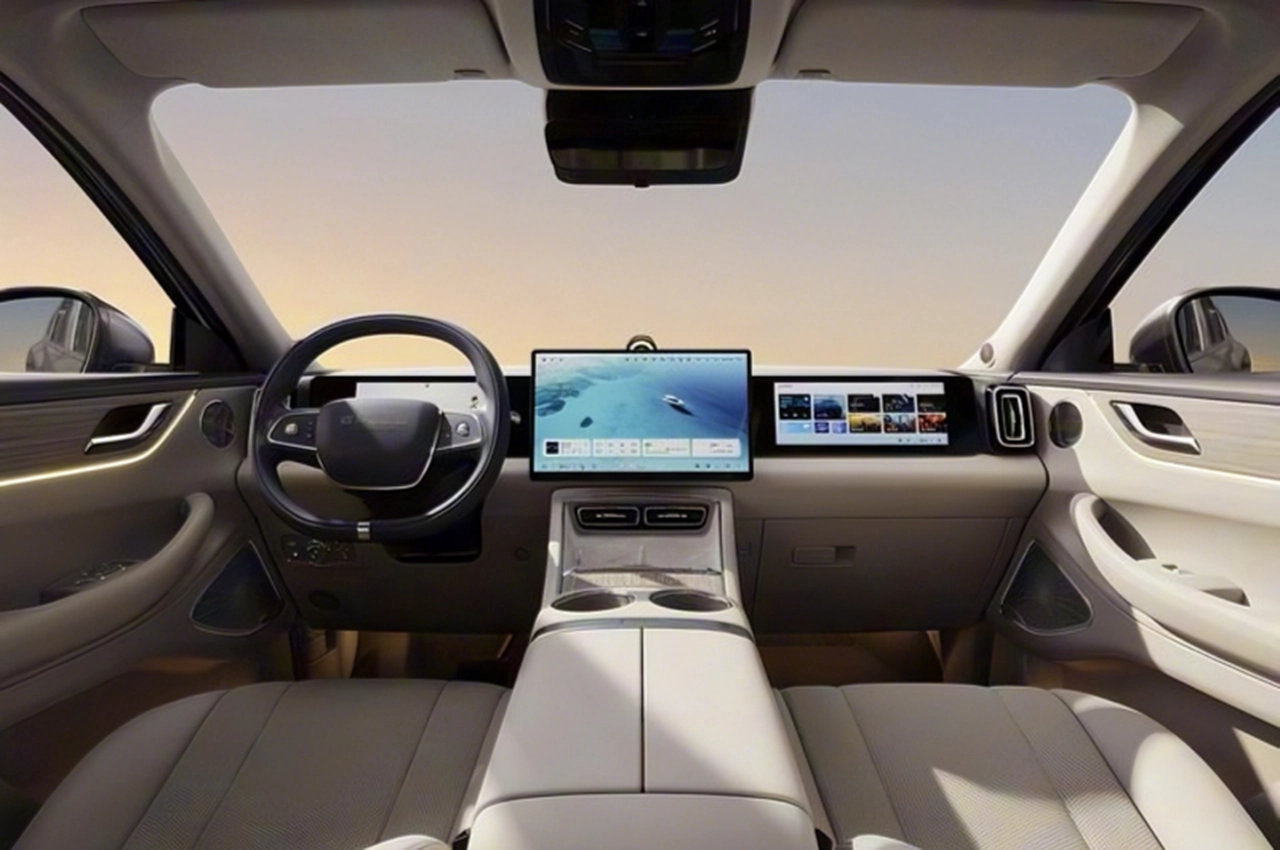 AutomobileFa Exeed Exlantix ES7 14040902 7