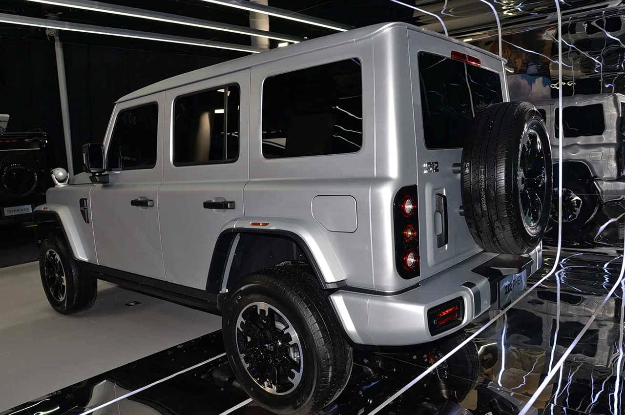 AutomobileFa Hybrid 212 14040901 3