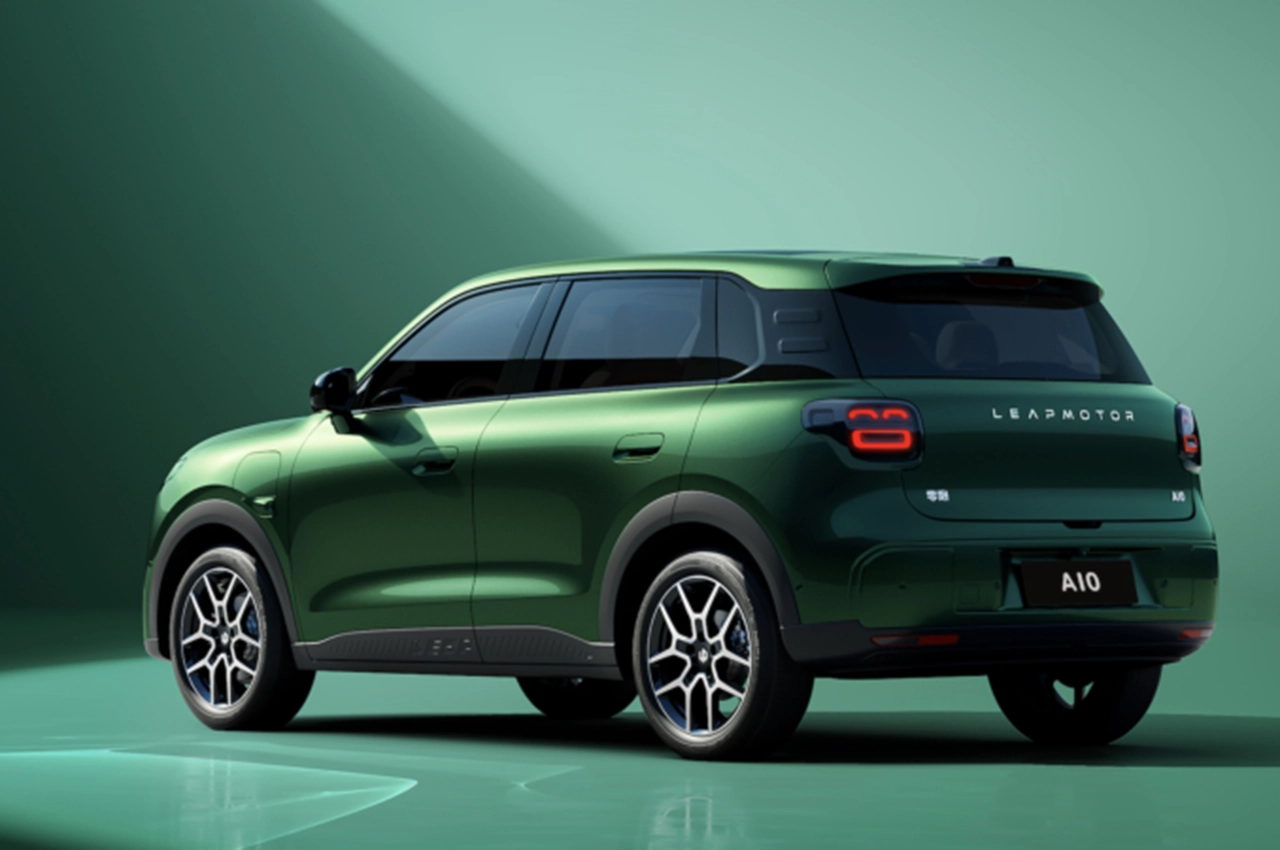 AutomobileFa Leapmotor A10 small EV 14040902 2