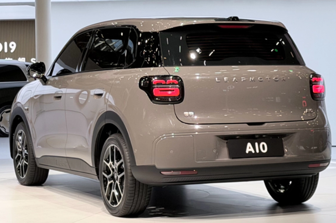 AutomobileFa Leapmotor A10 small EV 14040902 4